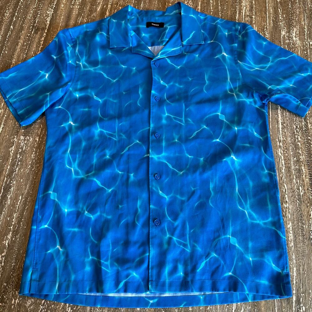 Theory Short Sleeve Button Down Camp Shirt Pool Water Blue Pattern Men’s Size M